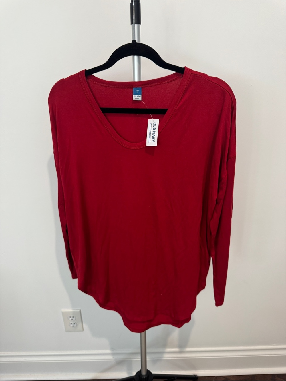 Old Navy Deep Red Long-Sleeve V-Neck Women's Top